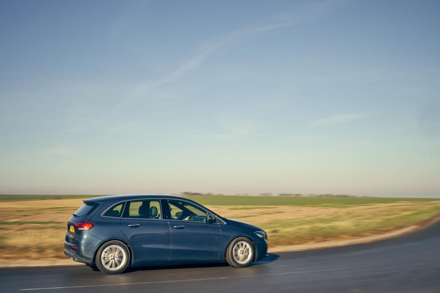  Mercedes-Benz B180 Sport (W247) 2019 года  (UK) (фото 24 из 40)